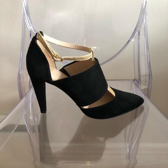 Black and gold 3” heels ✨